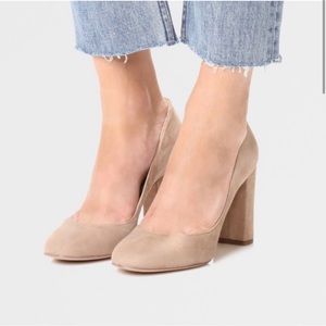Sam Edelman Round Top Suede Pumps (Nude)